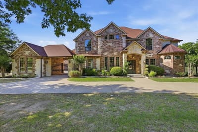 2056 Willow Bend Drive, Oak Leaf TX 75154