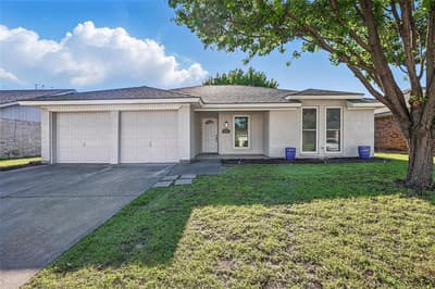 7932 Berrybrook Drive, Watauga TX 76148 - Photo 2