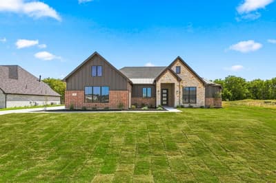 224 Stuart Street, Paradise TX 76073 - Photo 2
