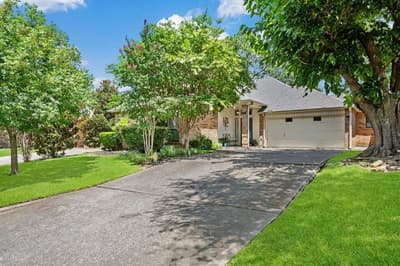 2015 N Saint Andrews Court, Arlington TX 76011