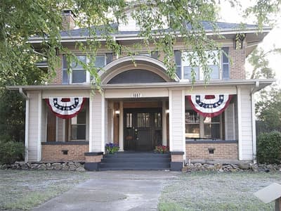 1007 N Center Street, Bonham TX 75418