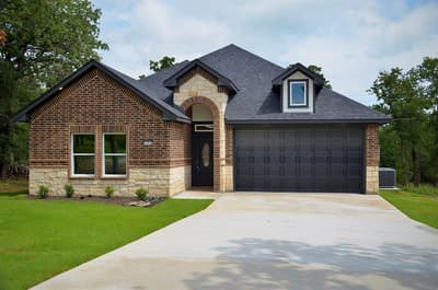 502 Palmetto Court, Runaway Bay TX 76426