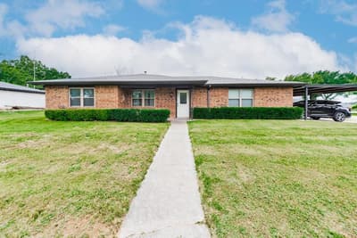 251 Alicia Street, Bowie TX 76230