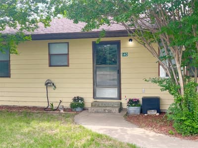140 S Comanche Drive, De Leon TX 76444 - Photo 2