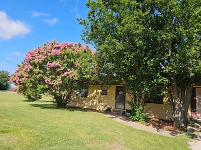 140 S Comanche Drive, De Leon TX 76444