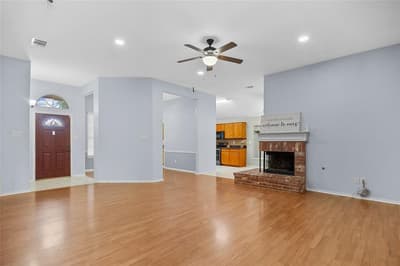 2726 Crosslands Drive, Garland TX 75040 - Photo 4