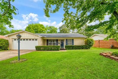 3225 E Houston Street, Paris TX 75460