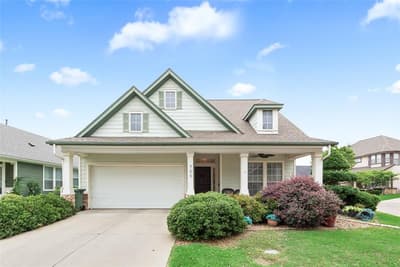 709 Creek Walk Place, Arlington TX 76015