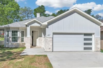 407 Henderson Street, Bonham TX 75418