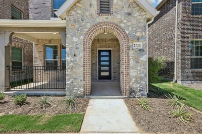 2733 Kobuk Drive, Corinth TX 76210 - Photo 3