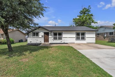 3265 Earle Drive, Haltom City TX 76117