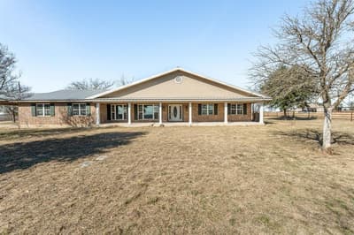10184 S US Highway 281, Stephenville TX 76401