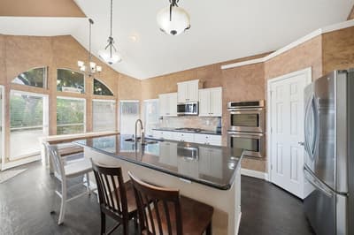 1905 Lakeway Drive, Rowlett TX 75088 - Photo 3