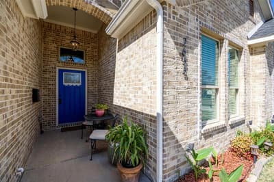 2655 Kathleen Avenue, Dallas TX 75216 - Photo 2