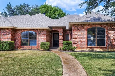 1201 St James Place, Arlington TX 76011 - Photo 3