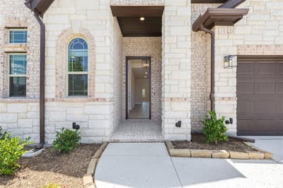 1033 Emerald Trace Drive, Justin TX 76247 - Photo 4