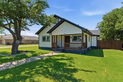 401 W Mesquite Street, Gunter TX 75058 - Photo 2