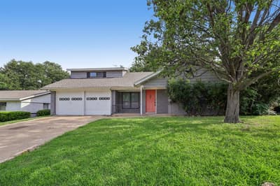 744 Willow Street, Hurst TX 76053