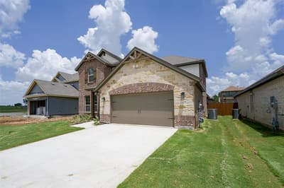 3413 Helena Street, Gainesville TX 76240 - Photo 2
