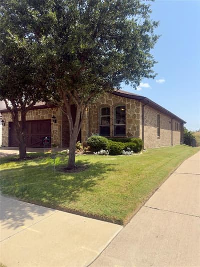 3604 Tuscan Hills Circle, Denton TX 76210 - Photo 2
