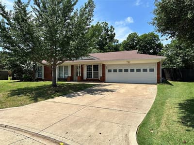 2108 Lejuan Court, Arlington TX 76010