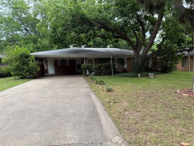 2402 W 5th Avenue, Corsicana TX 75110 - Photo 2