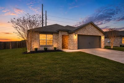 144 Barbwire Way, Newark TX 76071