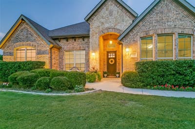 10248 Mustang Wells Drive, Fort Worth TX 76126 - Photo 2