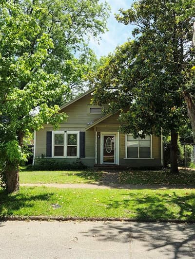 1120 W Main Street, Denison TX 75020