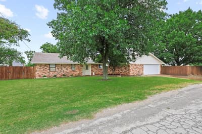 619 N 5th Street, Gunter TX 75058