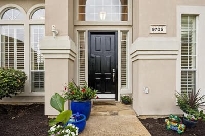 9705 Valley Lake Court, Irving TX 75063 - Photo 2