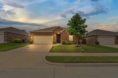 1716 Trace Drive, Aubrey TX 76227
