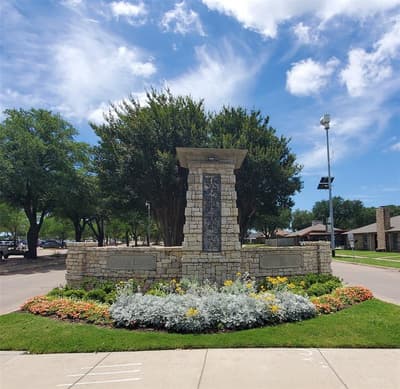 1118 Bradford Drive, Glenn Heights TX 75154