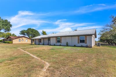 110 Twin Circle, Wortham TX 76693 - Photo 5