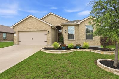 512 Dunster Lane, Saginaw TX 76131