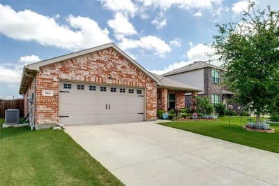 816 Ravenwood Lane, Van Alstyne TX 75495 - Photo 2