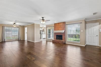 1549 Waterford Drive, Lewisville TX 75077 - Photo 4