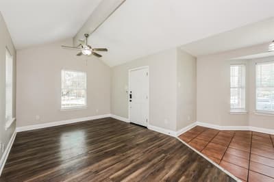 10522 Woodleaf Drive, Dallas TX 75227 - Photo 2