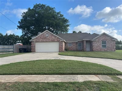 2615 Ennis Avenue, Fort Worth TX 76111