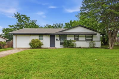 1724 Spring Lake Drive, Mesquite TX 75149