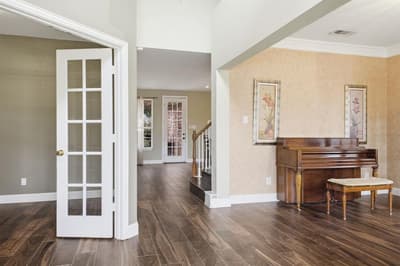 1605 Hawkins Court, Carrollton TX 75010 - Photo 3
