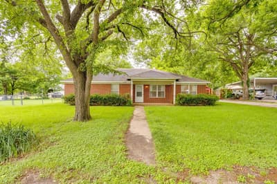 506 E Mcfarland Street, Grandview TX 76050