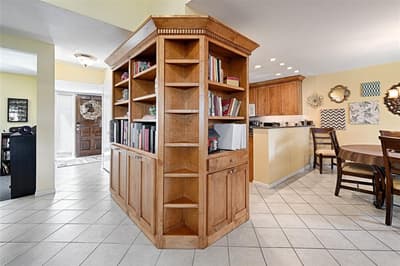 2954 Woodcroft Circle, Carrollton TX 75006 - Photo 2