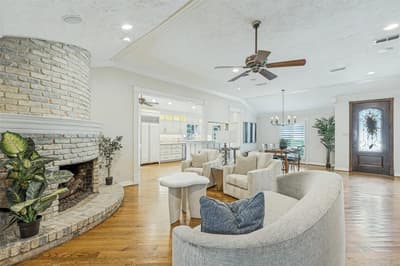 9159 Dunmore Drive, Dallas TX 75231 - Photo 5