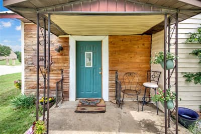 334 N Knox Street, Jacksboro TX 76458 - Photo 2