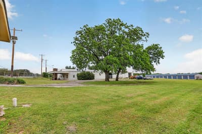 1092 W Highway 199, Springtown TX 76082 - Photo 3