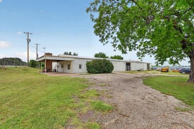 1092 W Highway 199, Springtown TX 76082 - Photo 4