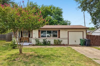 1812 Melissa Street, Arlington TX 76010 - Photo 4