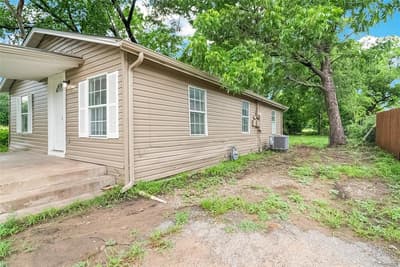 627 E Pacific Street, Sherman TX 75090 - Photo 2