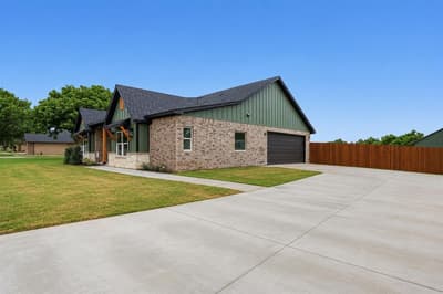 3201 Walnut Creek Parkway, Granbury TX 76049 - Photo 3